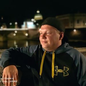 Meet your Posher, Genia